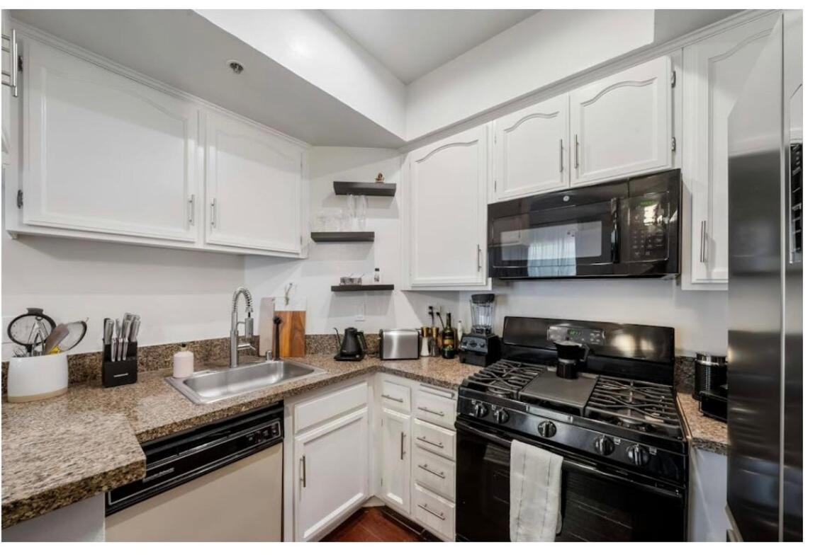 Turnkey Adjacent To Beverly Hills * Los Angeles
