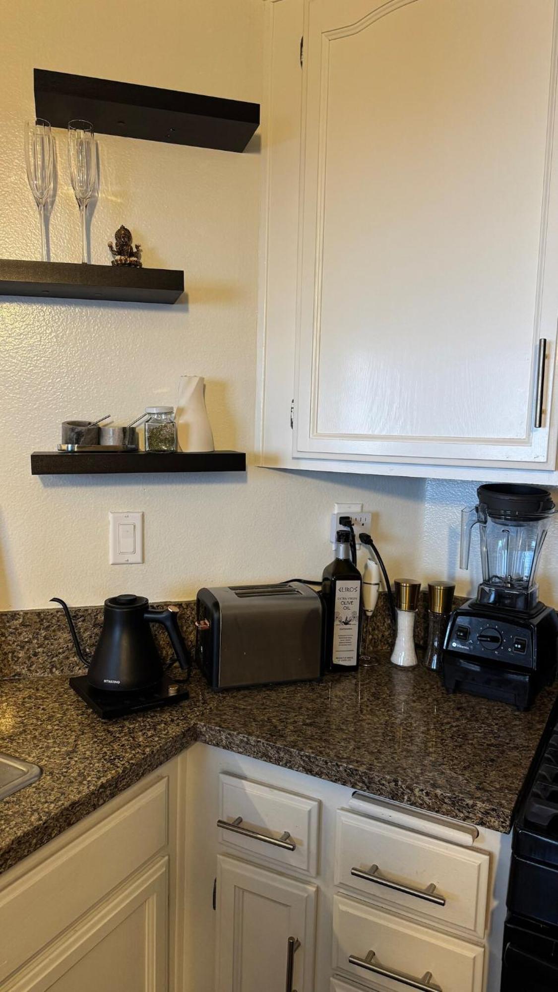 Turnkey Adjacent To Beverly Hills Apartment